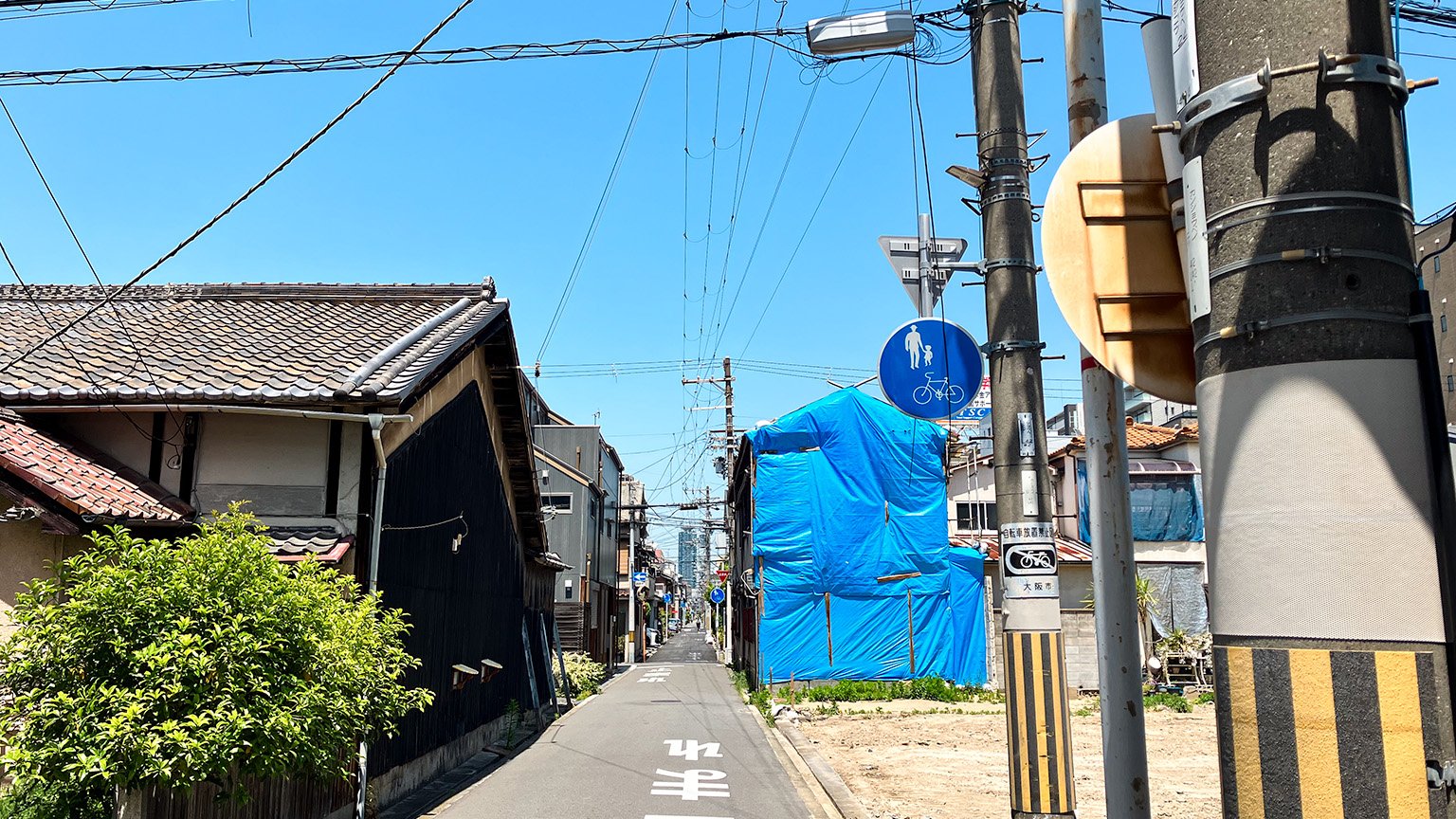 西田辺駅と昭和町駅の間のあびこ筋の1本隣の道の写真