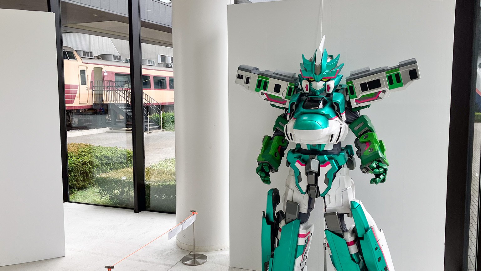 鉄道博物館の「新幹線変形ロボ シンカリオン」の写真