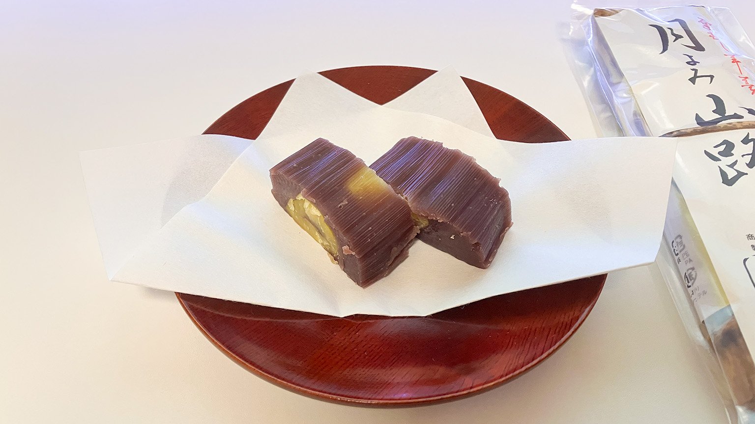 松葉屋の栗むし羊羹月よみ山路の写真