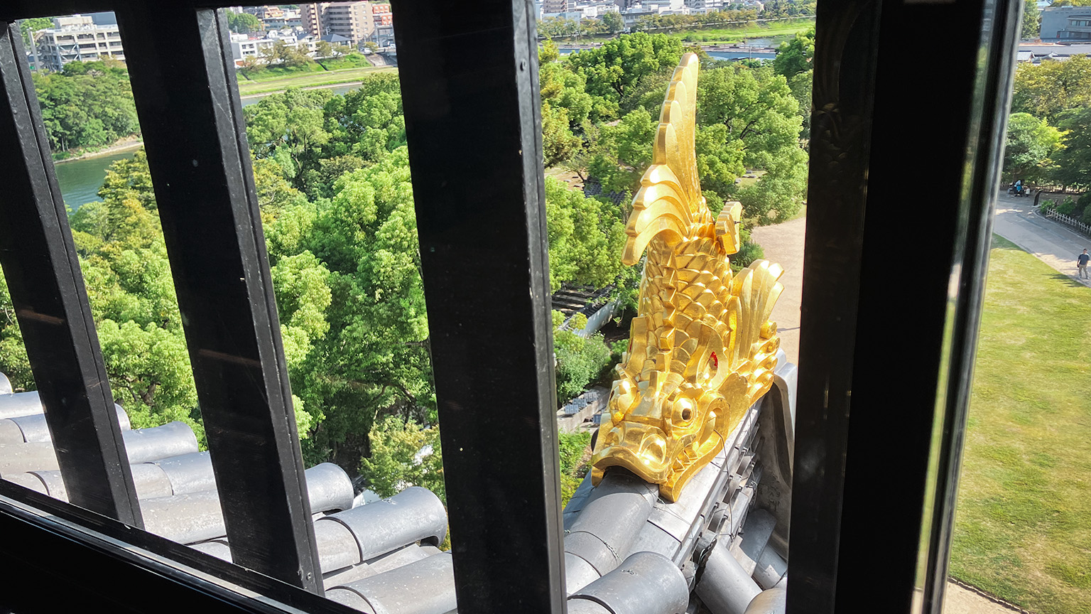 岡山城の金鯱瓦の写真