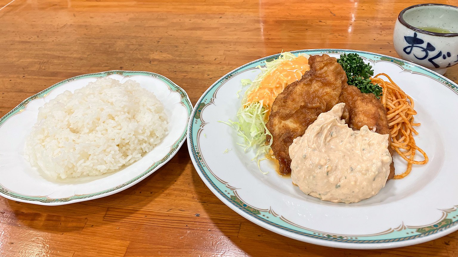 おぐら本店の「おぐらのチキン南蛮」の写真