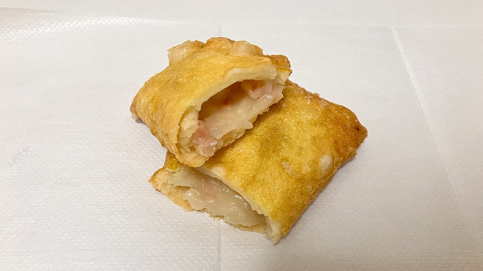 マクドナルドのベーコンポテトパイの写真