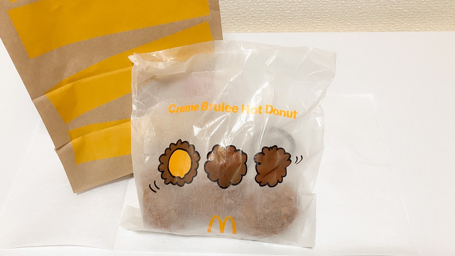 マクドナルドのクリームブリュレホットドーナツの写真