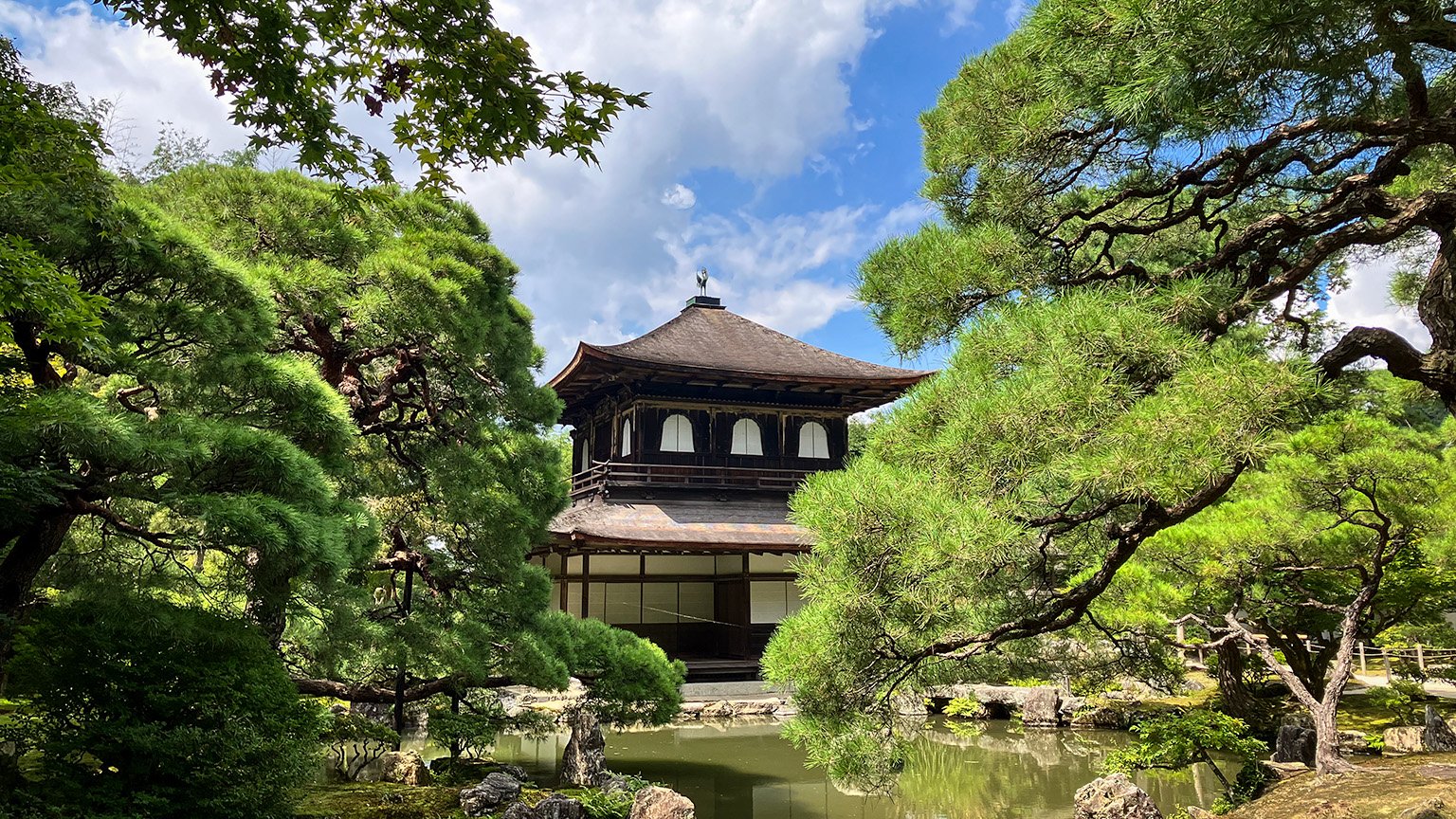 銀閣寺の銀閣（観音殿）の写真