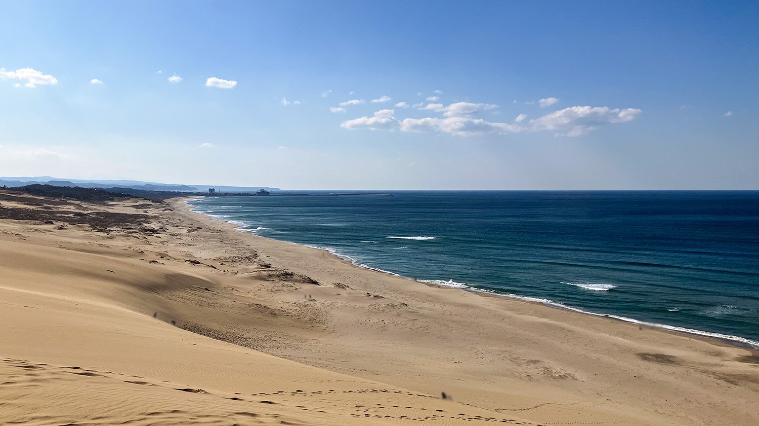 鳥取砂丘の馬の背からの景色の写真
