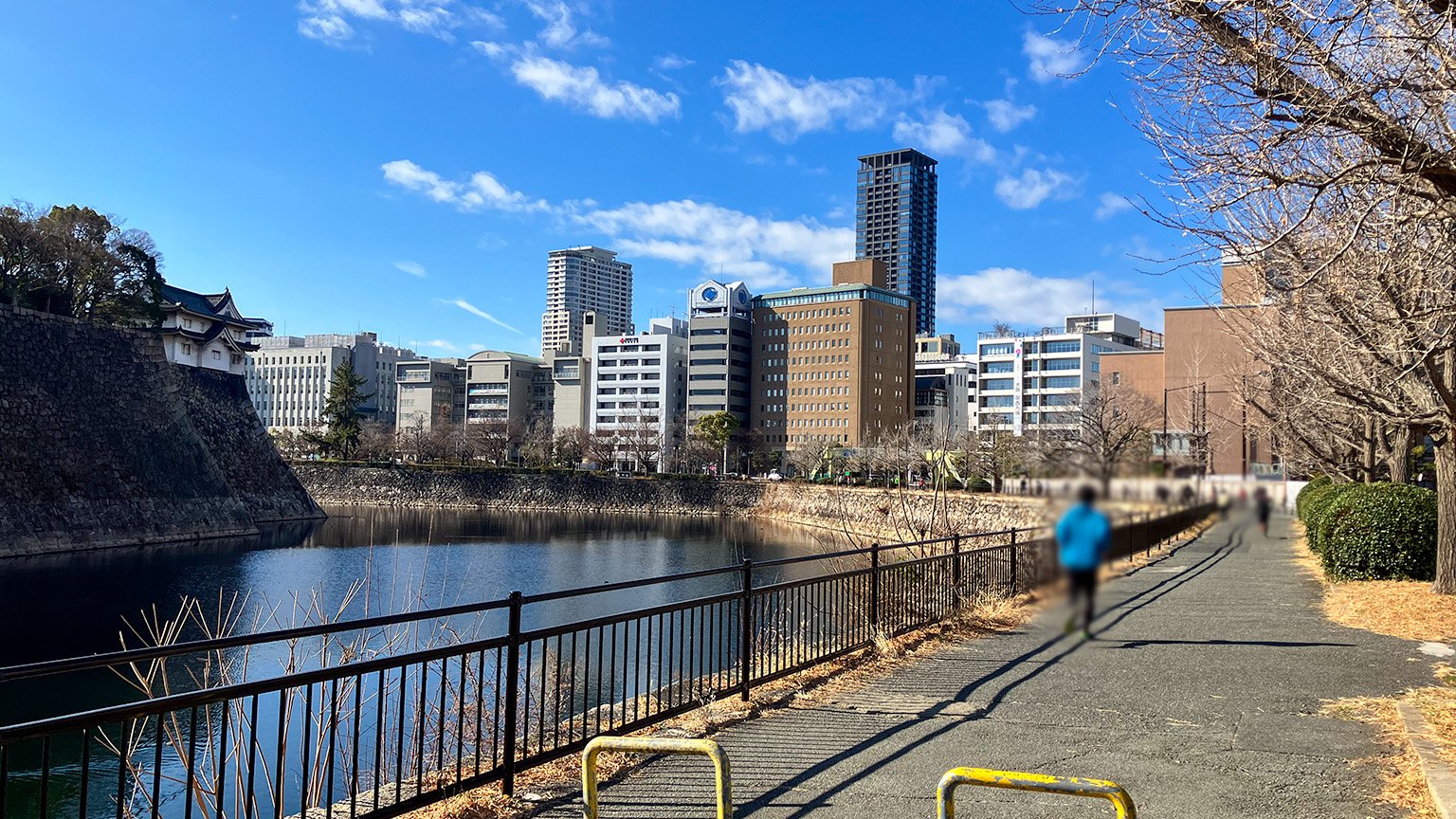 大阪城公園西外濠の外側の写真