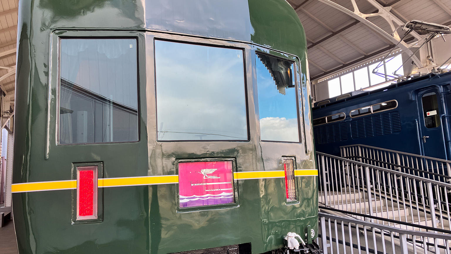 京都鉄道博物館のトワイライトプラザの写真