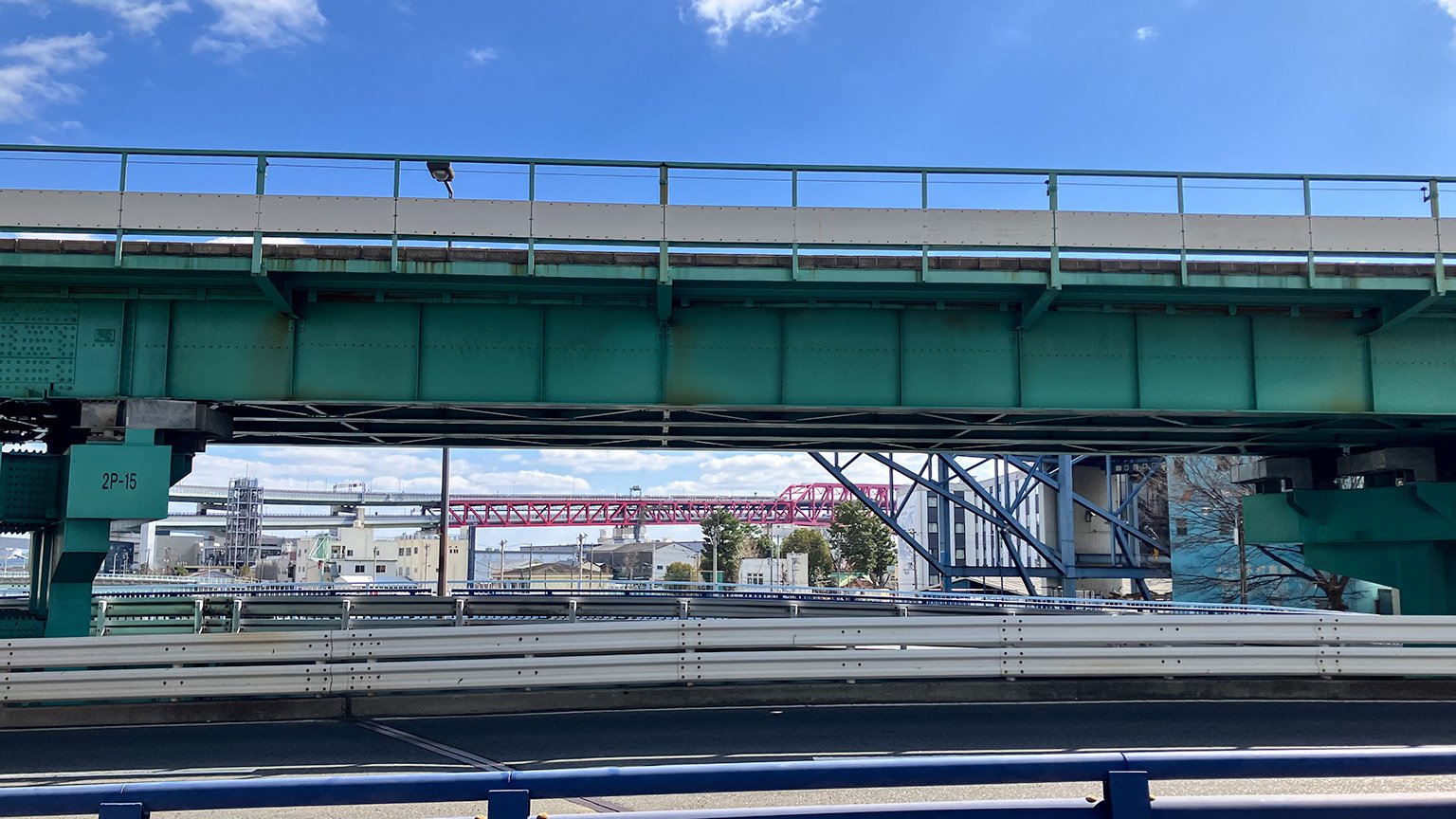 みなと通から見た港大橋の写真