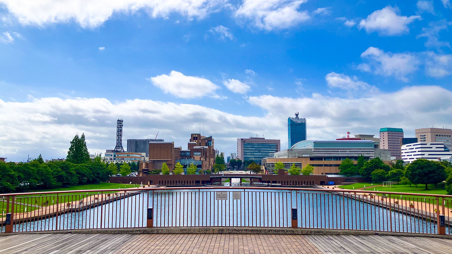 富岩運河環水公園の天門橋から見た景色の写真