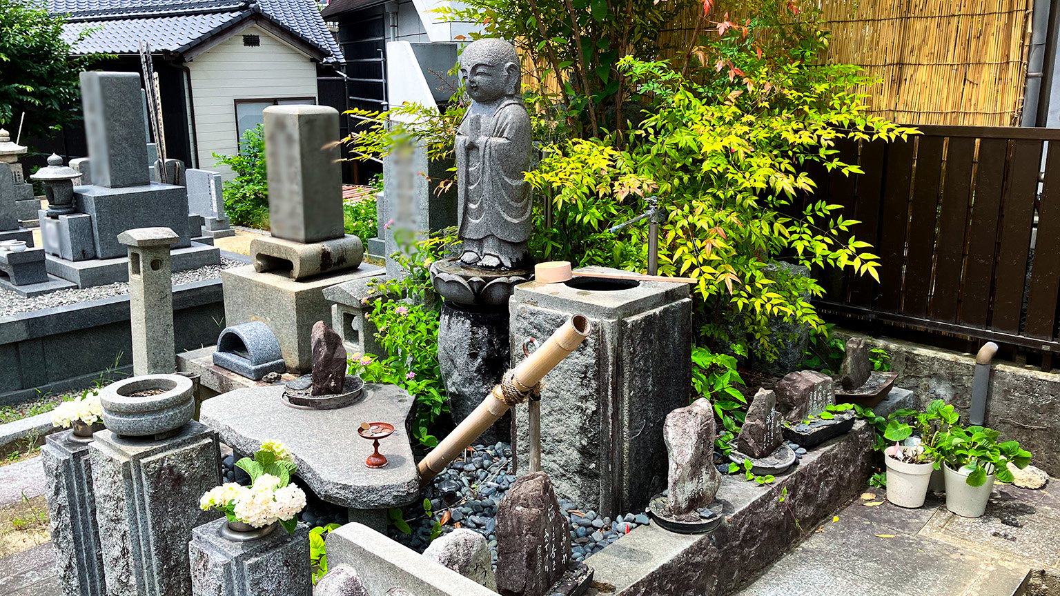 圓満寺のわらべ地蔵尊の写真