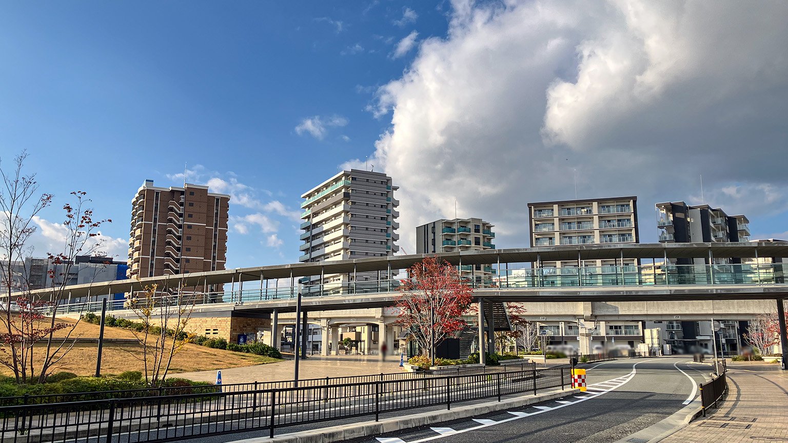 アクリエひめじの連絡通路の写真