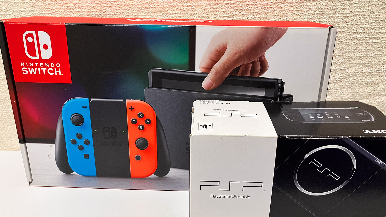 SwitchとPSPの写真