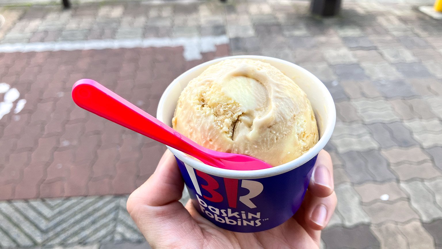 サーティワンアイスクリームのメローバターアーモンドクッキーの写真