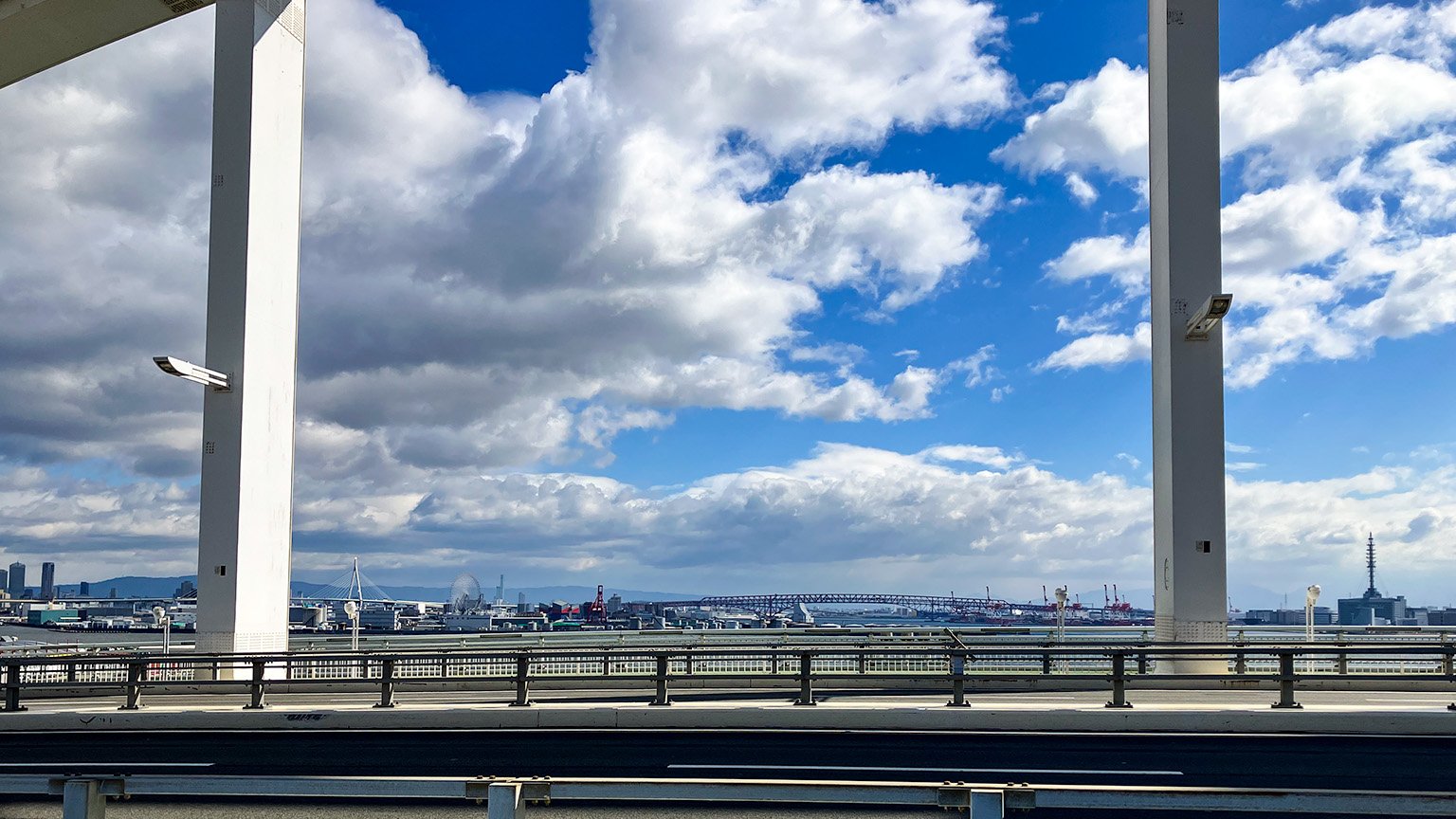 夢舞大橋から見た大阪市街方面の景色の写真