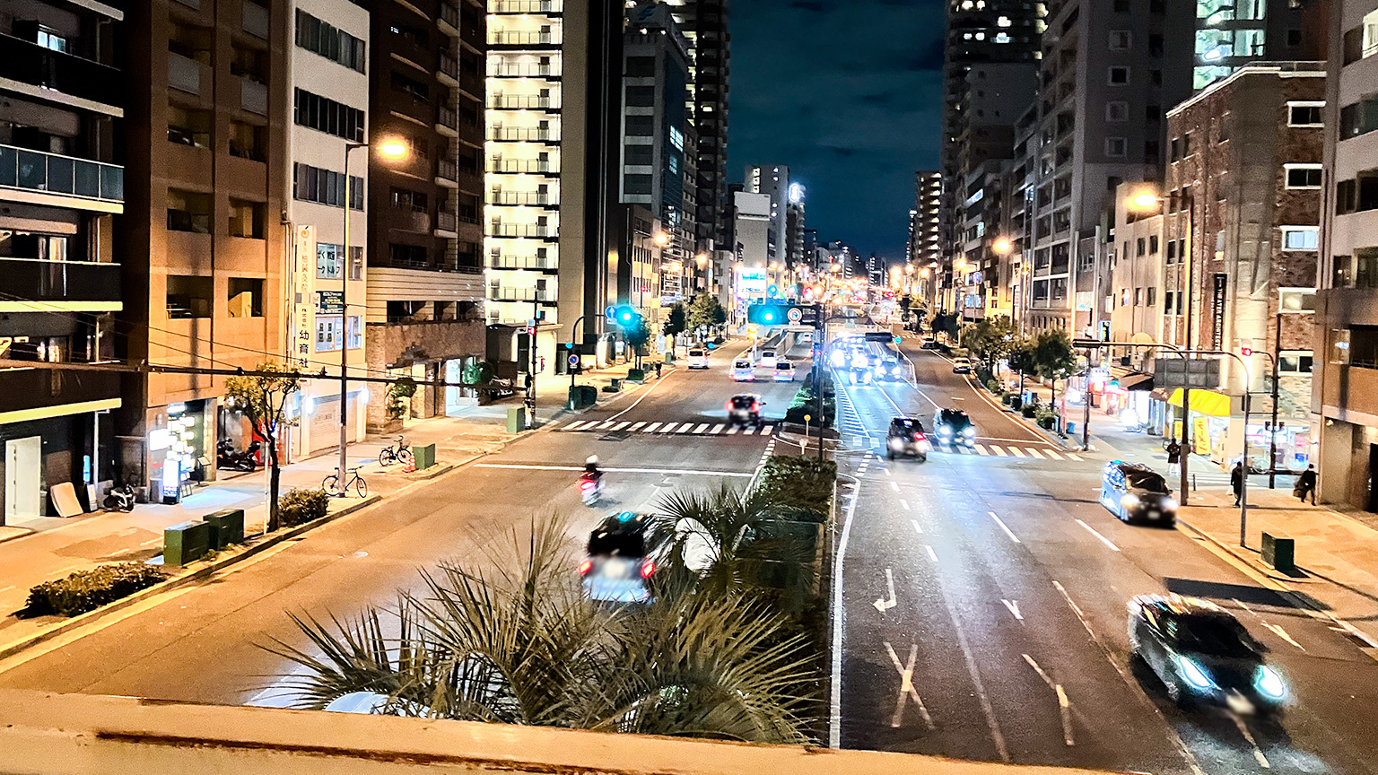 谷町5丁目付近の歩道橋から見た景色の写真