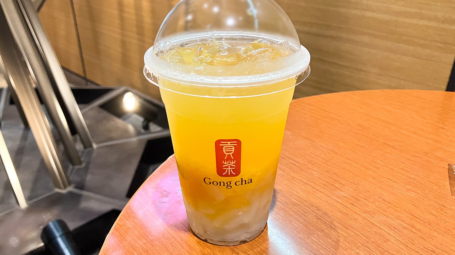 ゴンチャの「FRESH マンゴー&オレンジティーエード」の写真
