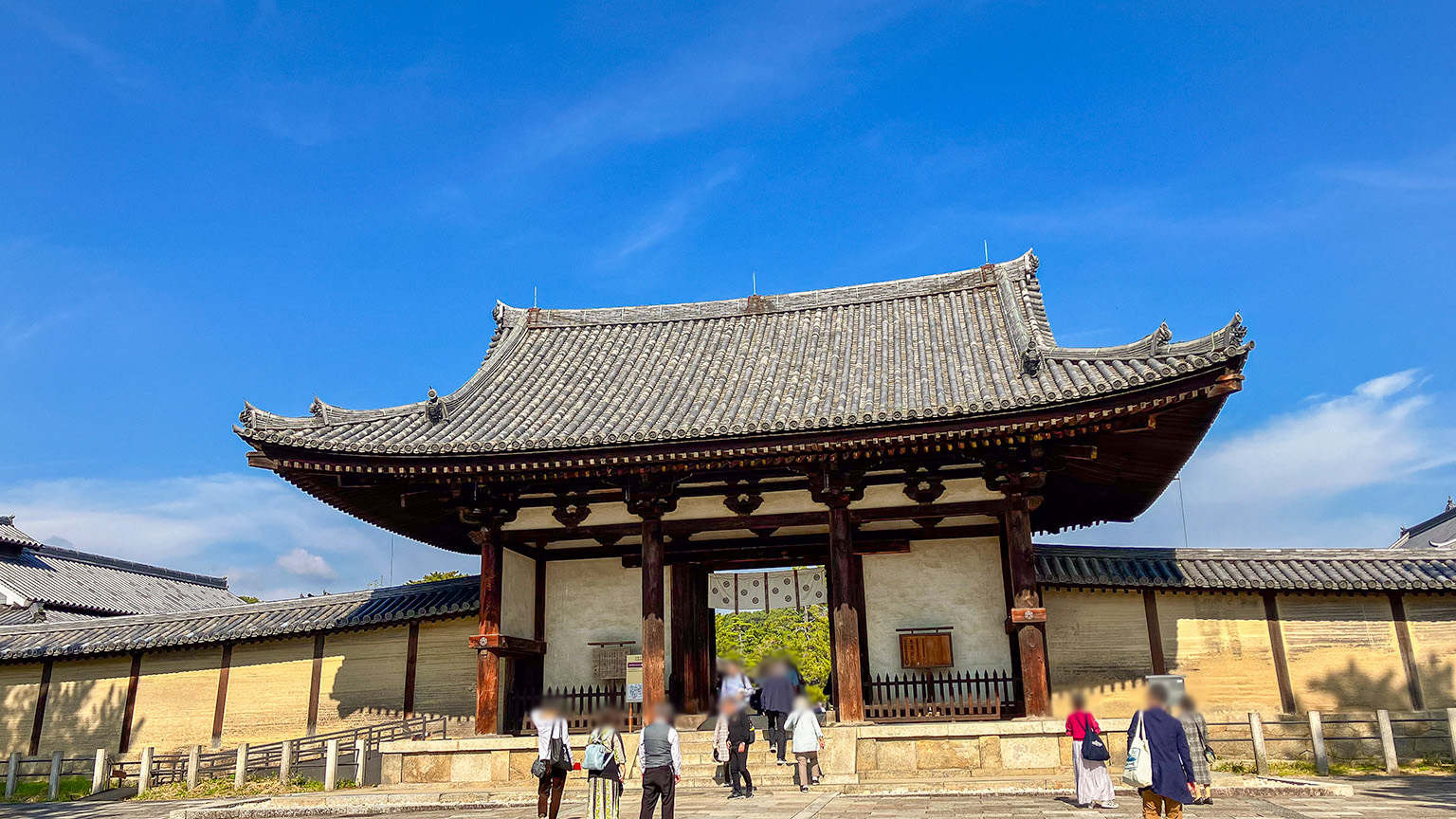 法隆寺南大門の写真