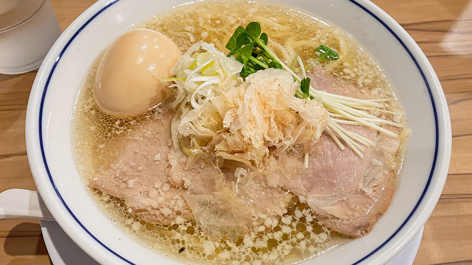 らーめん鱗西中島店のらーめんの写真