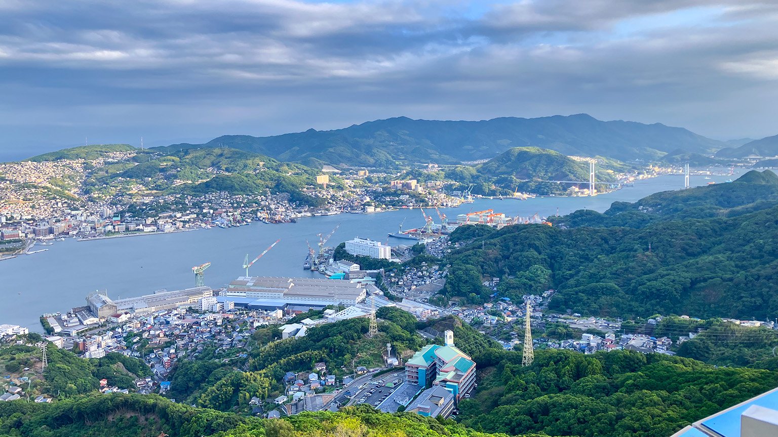 稲佐山山頂展望台から見た景色の写真