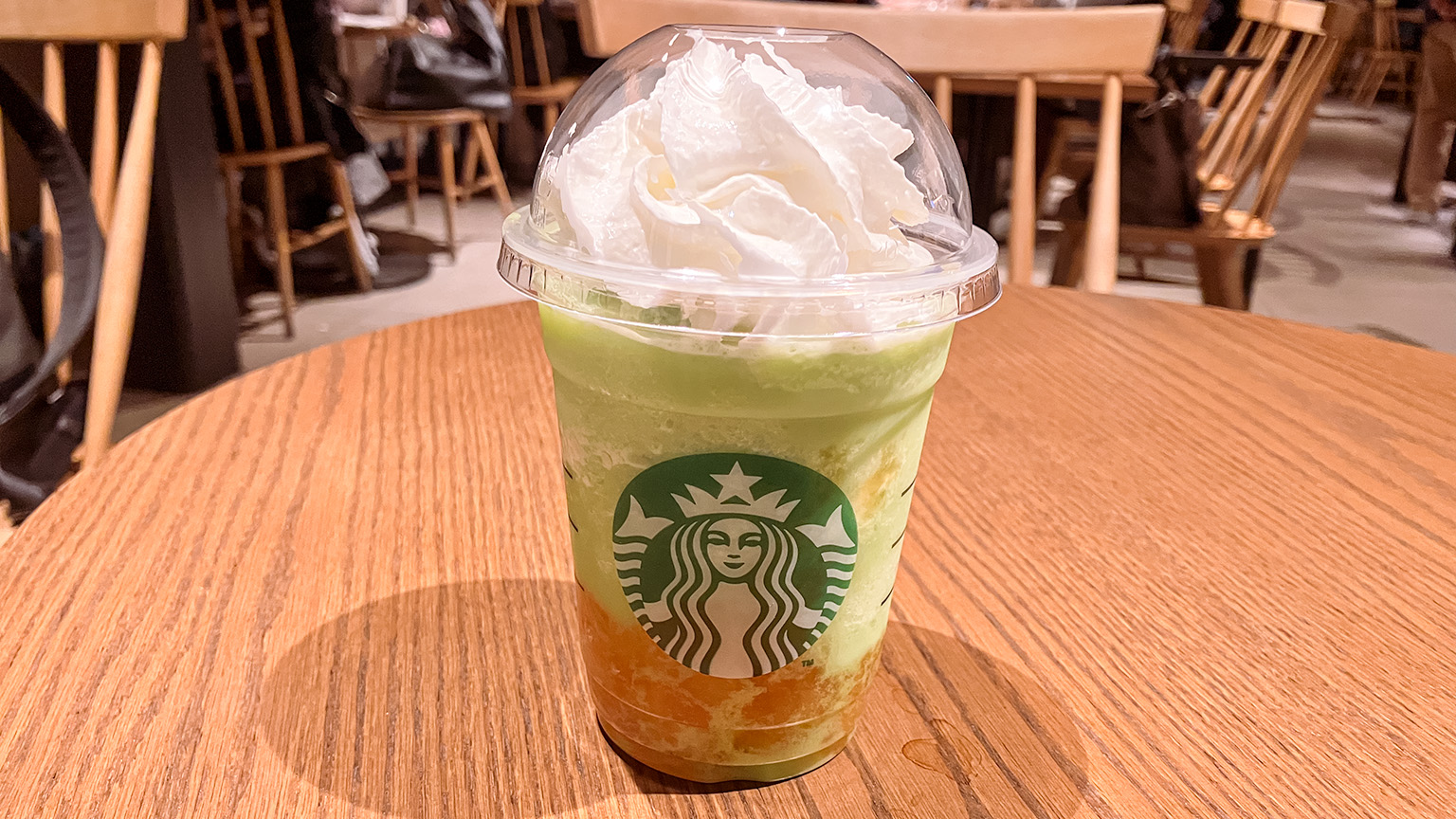 スタバのGOHOBIメロンフラペチーノの写真